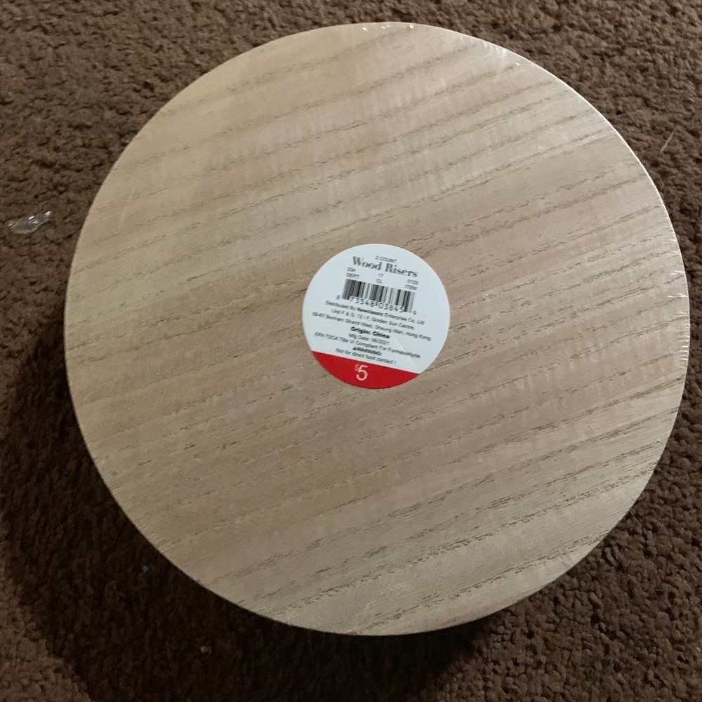 Wooden risers you get 5 packs